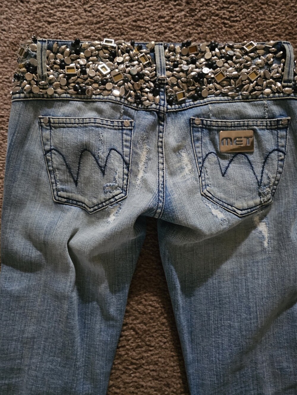 MET ITALIAN BRAND Light Blue skinny Jeans, Embellished Waistband Retails $375